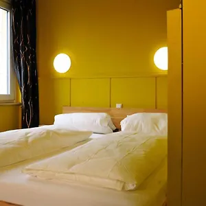 Happy End Hotel München